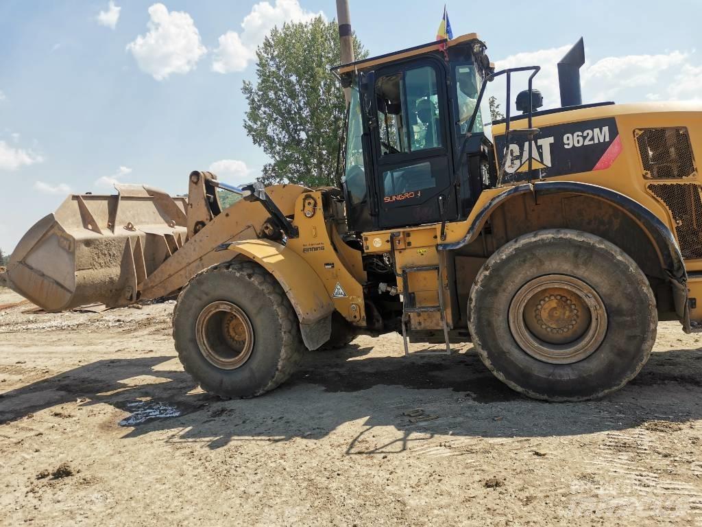 CAT 962 M Колесни товарачи