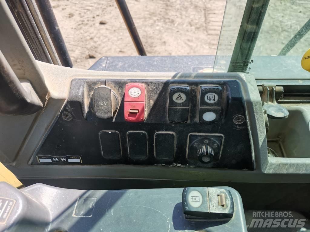 CAT 962 M Колесни товарачи