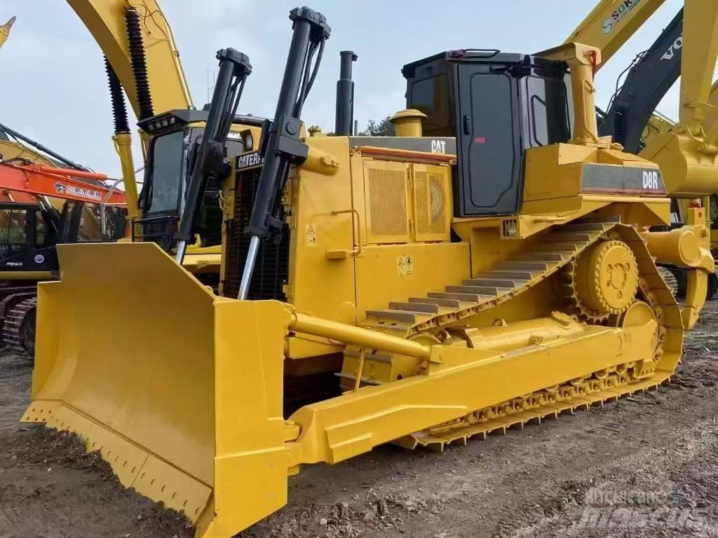 CAT D 8 R Верижни булдозери
