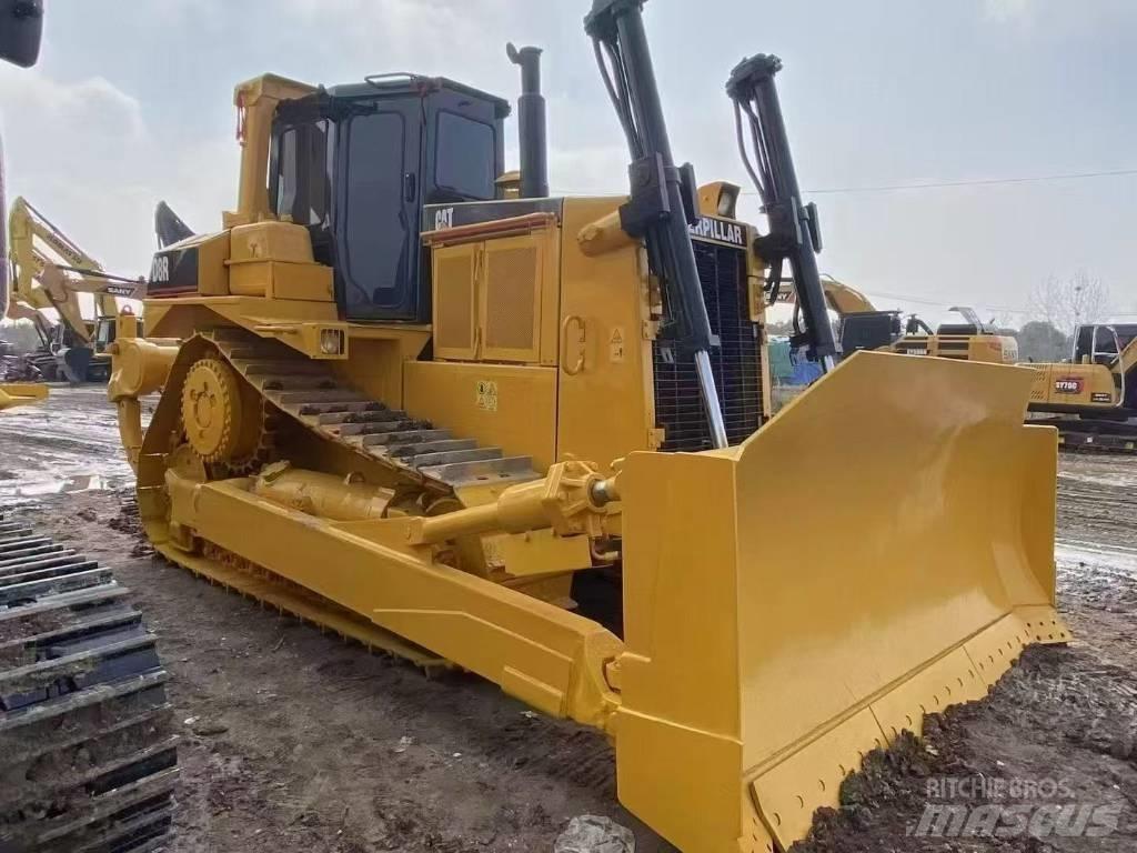 CAT D 8 R Верижни булдозери
