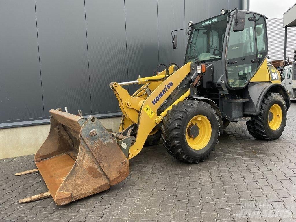 Komatsu WA80-6 Колесни товарачи