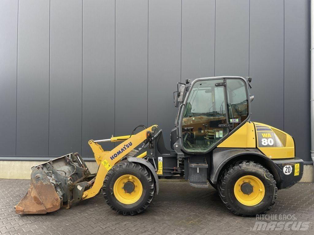 Komatsu WA80-6 Колесни товарачи