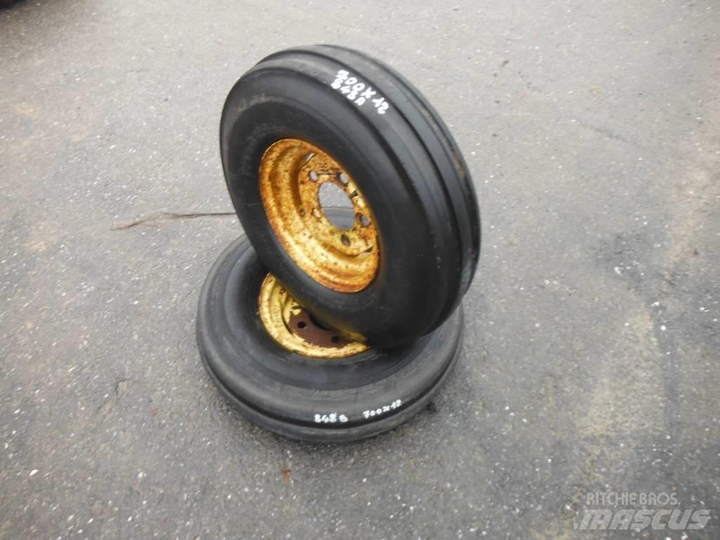Dunlop 7.00X12 Колелета/Гуми
