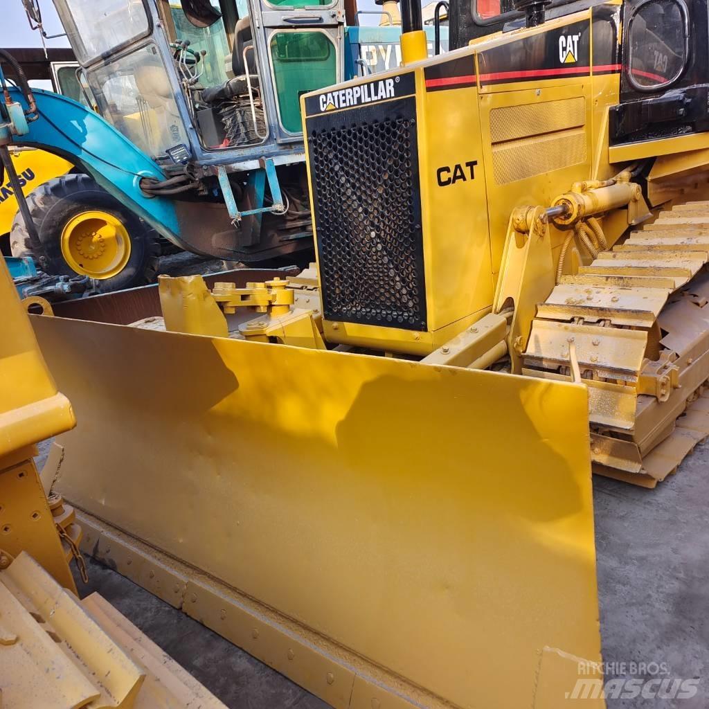 CAT D 4 C Верижни булдозери
