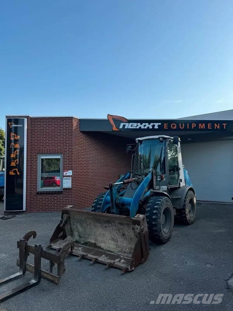 Atlas AR65 Колесни товарачи