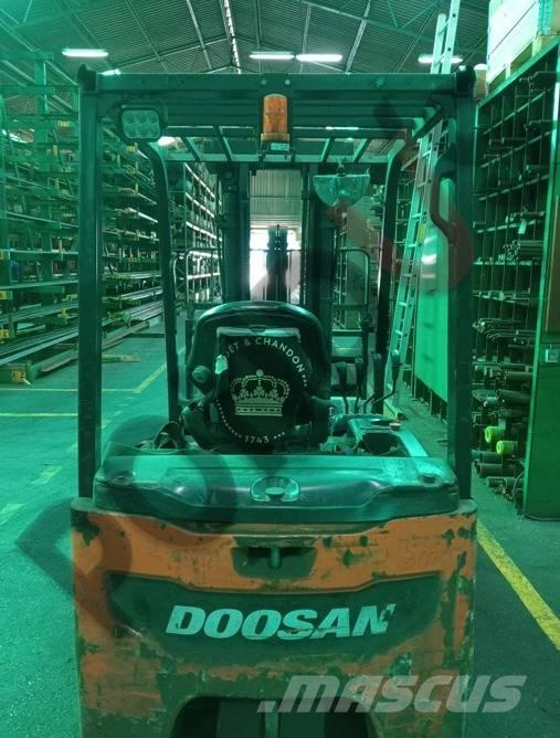 Doosan B 18 T-7 Електрически вилични кари-повдигачи