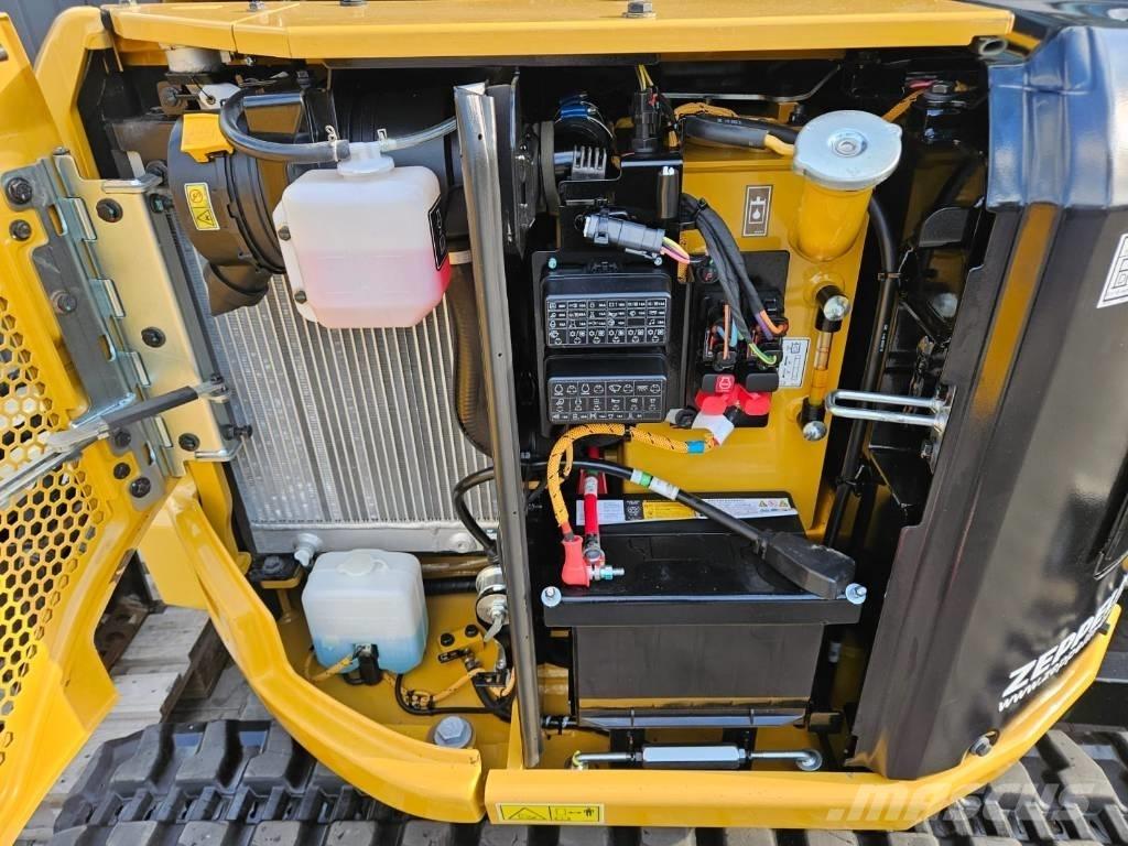 CAT 302.7 CR Мини екскаватори < 7 т
