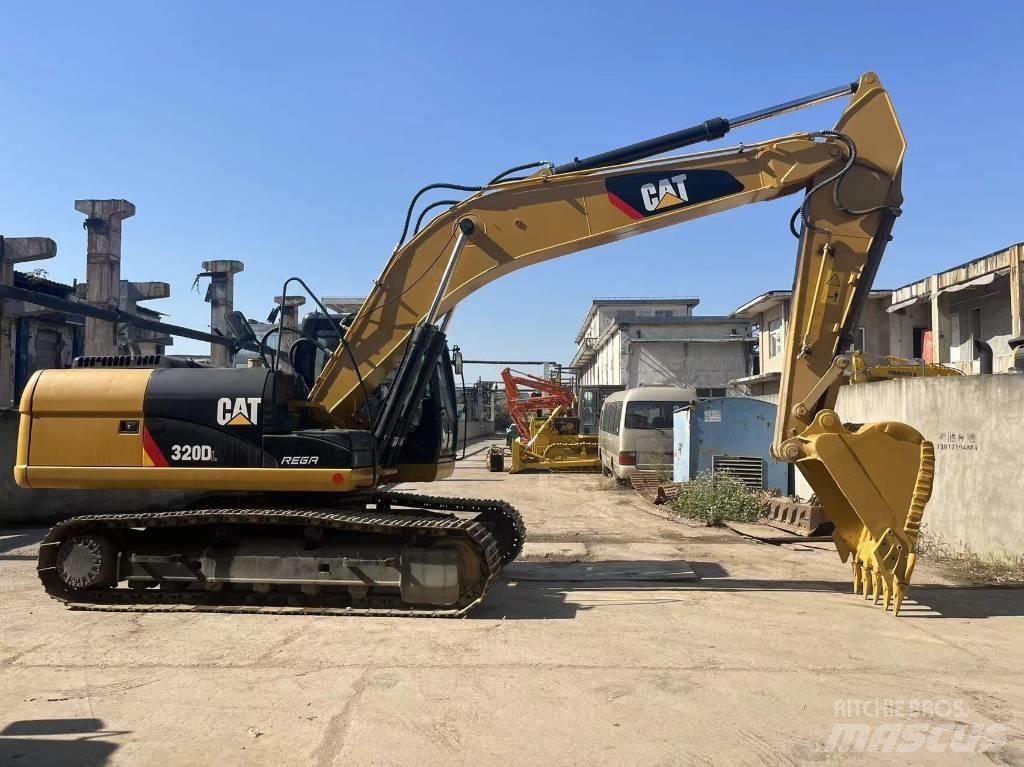 CAT 320 D Верижен екскаватор