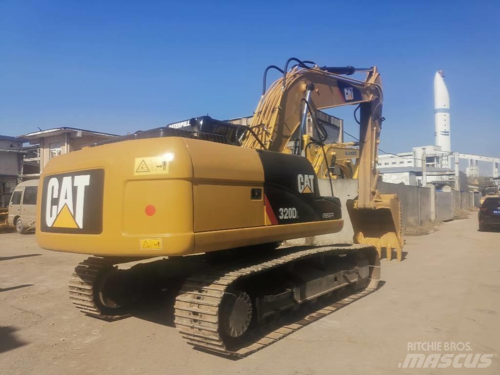CAT 320 D Верижен екскаватор