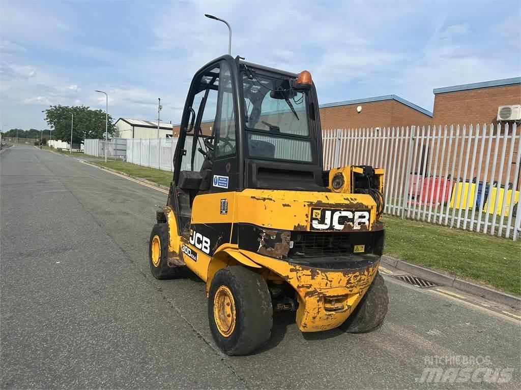 JCB TLT30D 4x4 Вилични кари-повдигачи - други