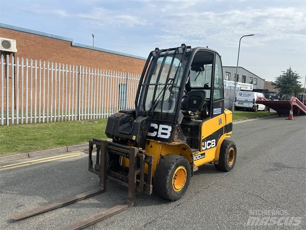 JCB TLT30D 4x4 Вилични кари-повдигачи - други