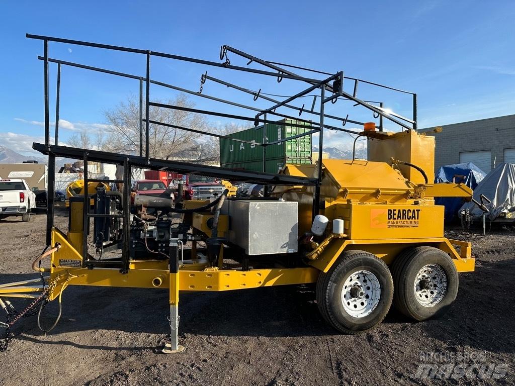 Etnyre Bearcat 250D Гудронатори