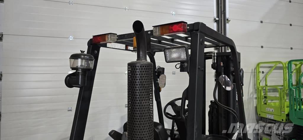 Doosan D 30 GP Дизелови камиони