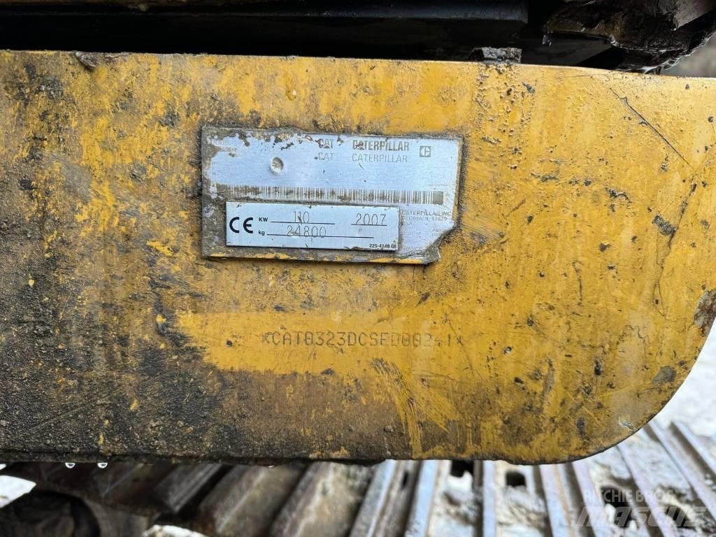 CAT 323 D Верижен екскаватор