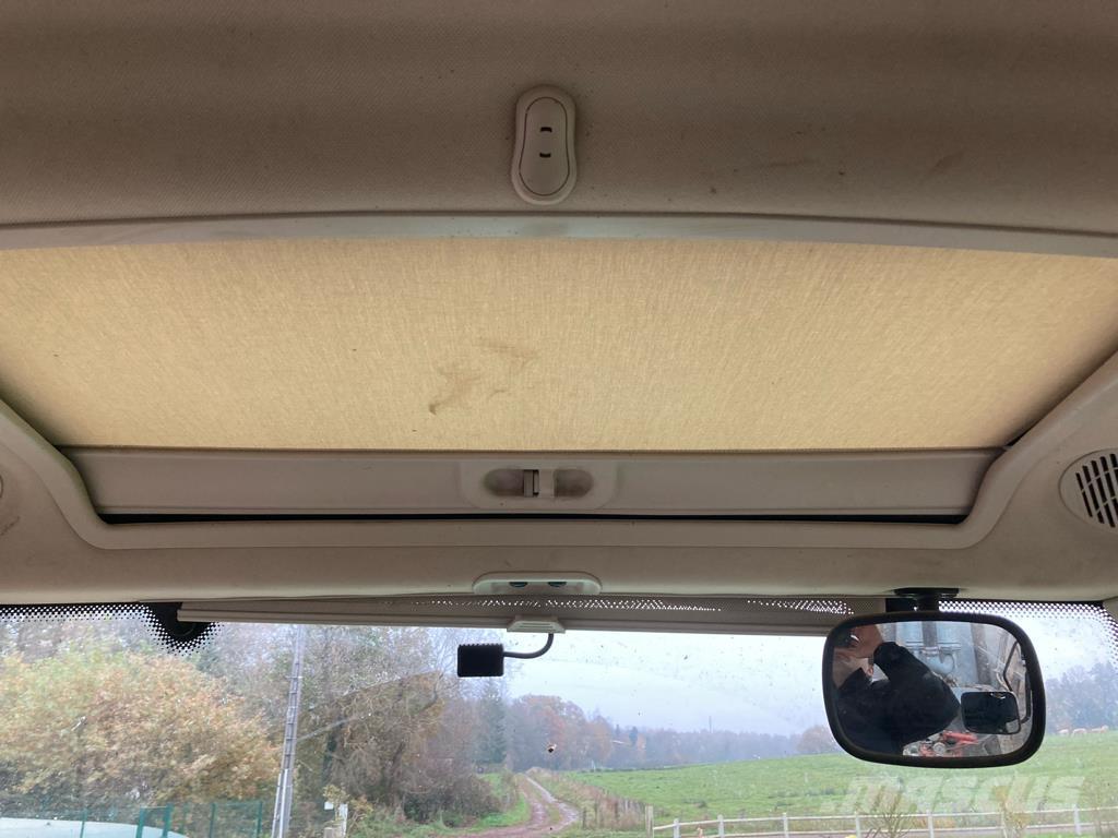 John Deere 6145R Трактори