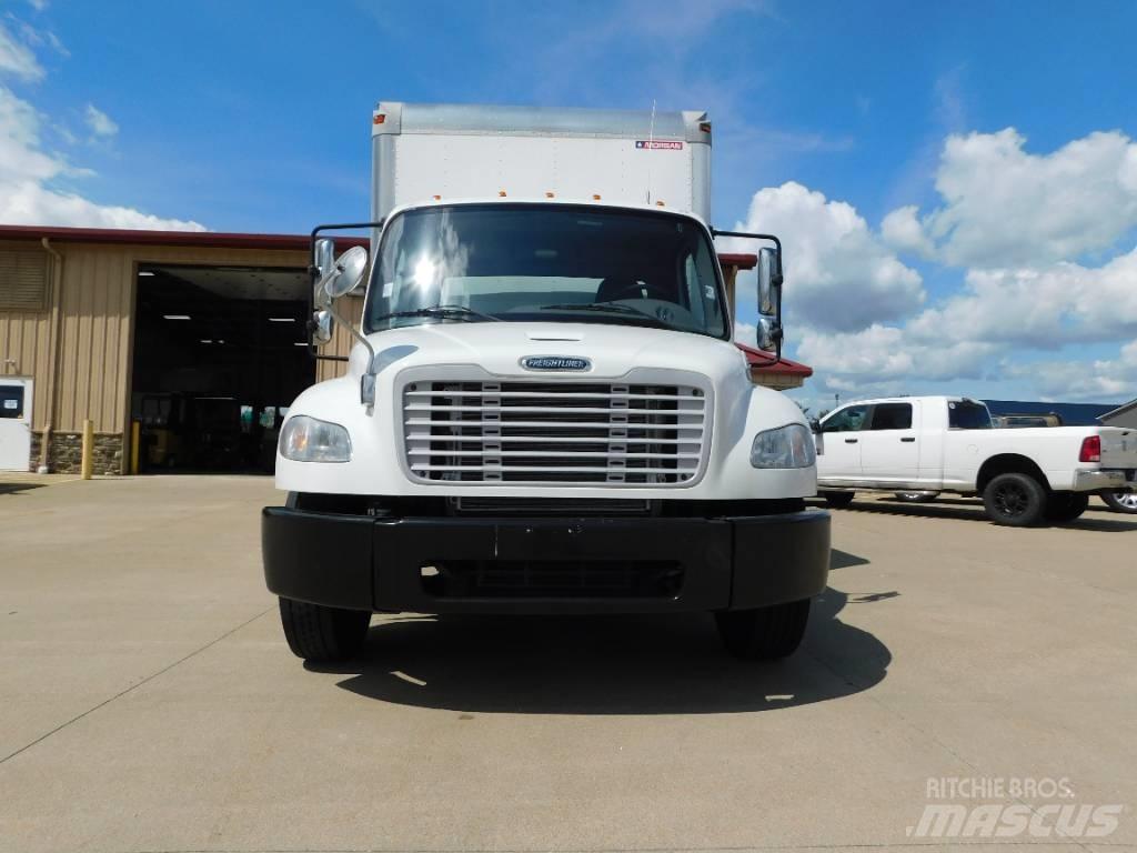 Freightliner M2 Автофургони