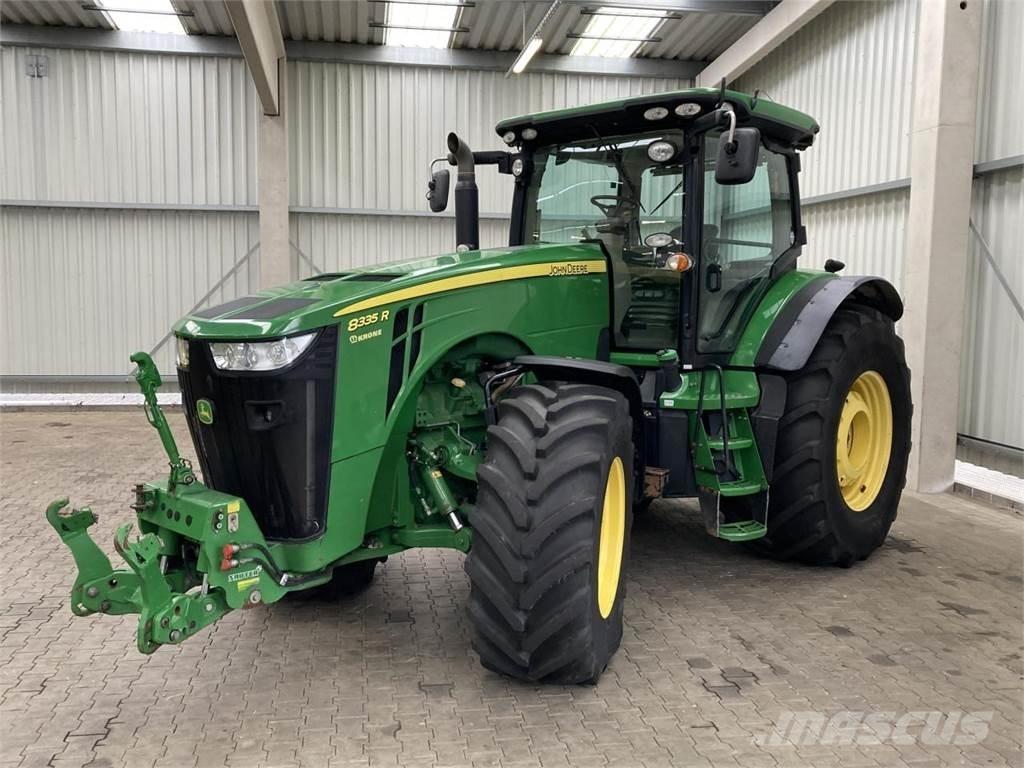 John Deere 8335R Трактори