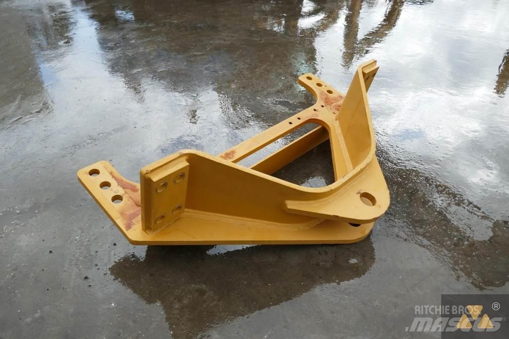 CAT 140M3 Drawbar Транспорт - Други