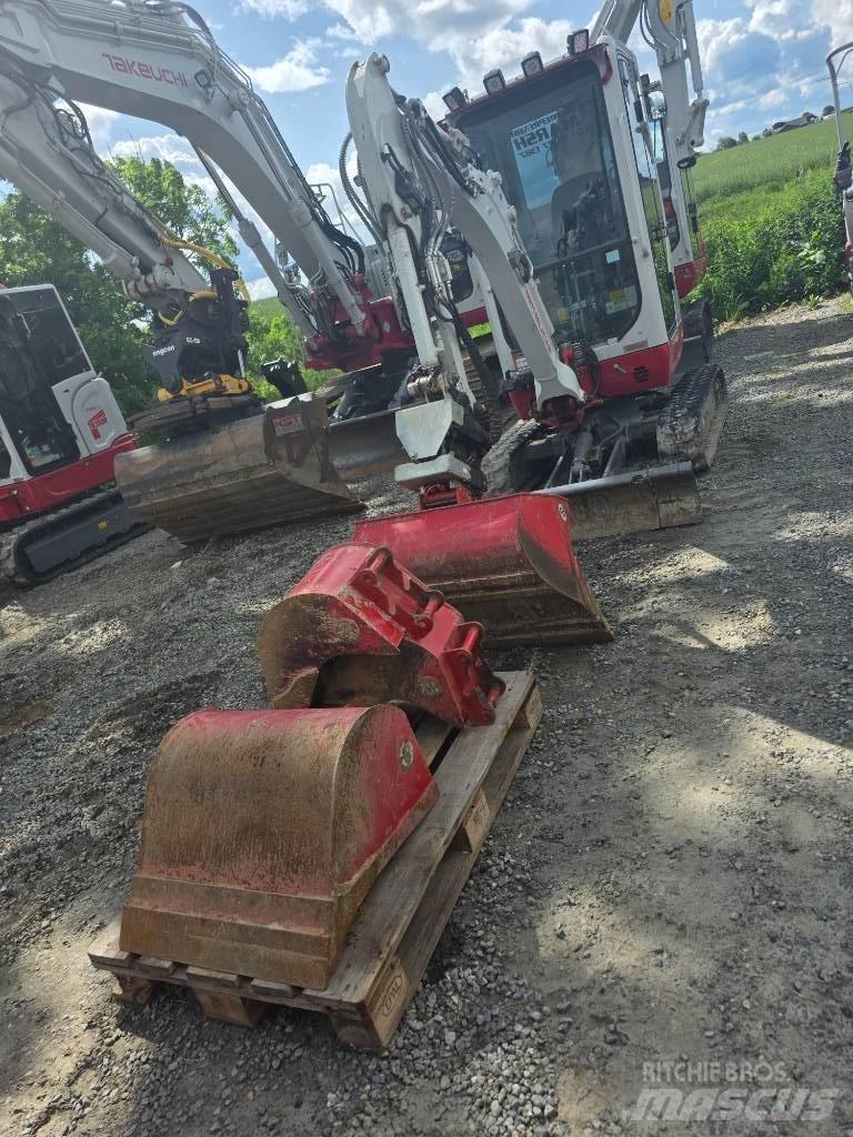 Takeuchi TB 320 Мини екскаватори < 7 т