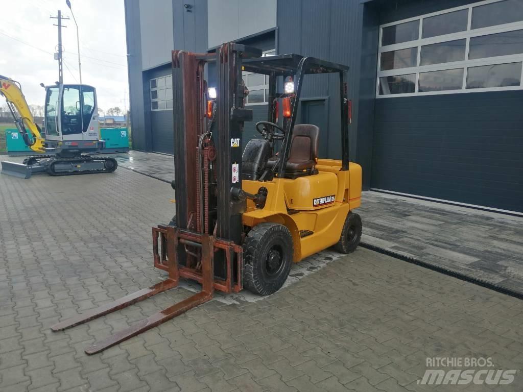CAT DP 25 K Дизелови камиони