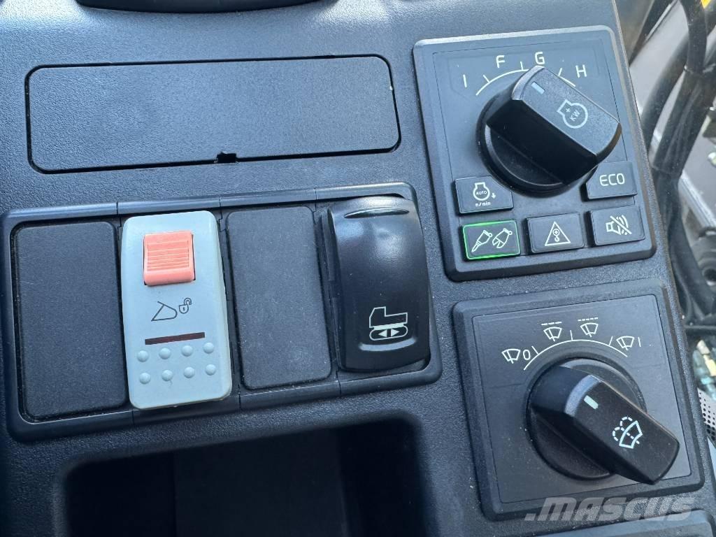 Volvo ECR 235 E Верижен екскаватор