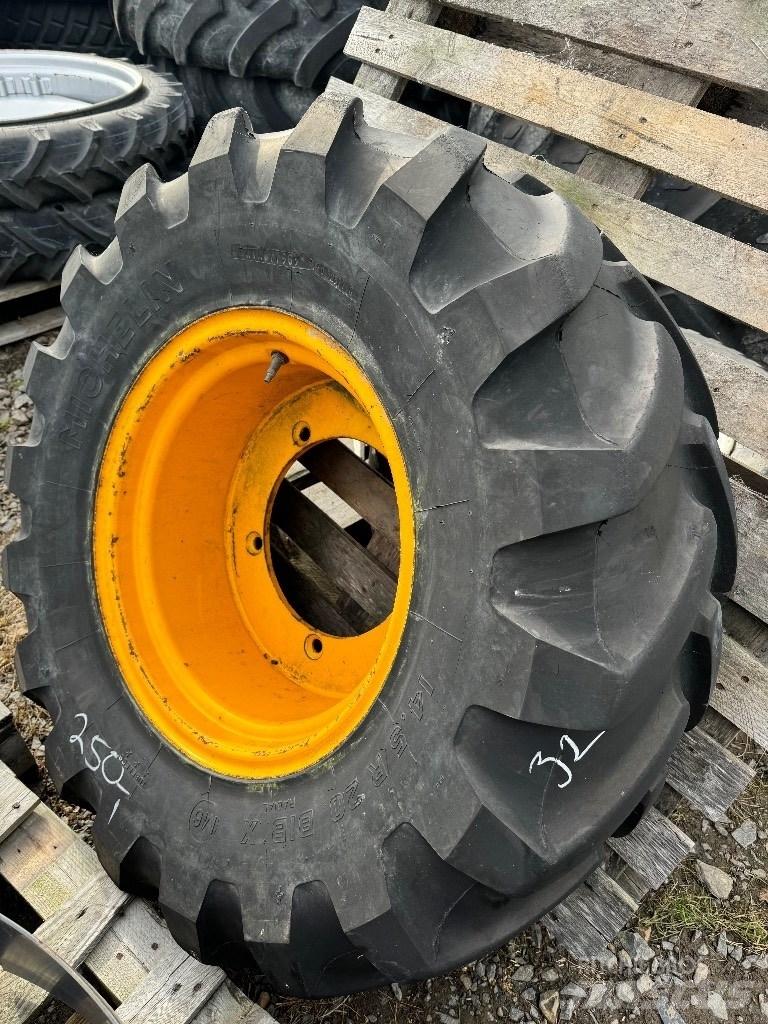 Michelin 14.5R20 Колелета/Гуми