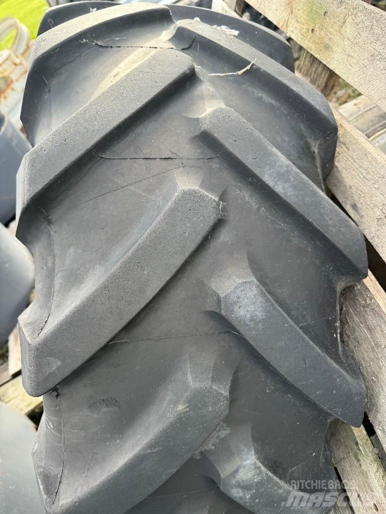 Michelin 14.5R20 Колелета/Гуми