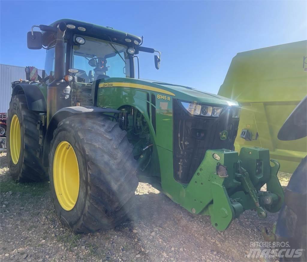 John Deere 8345 R Трактори