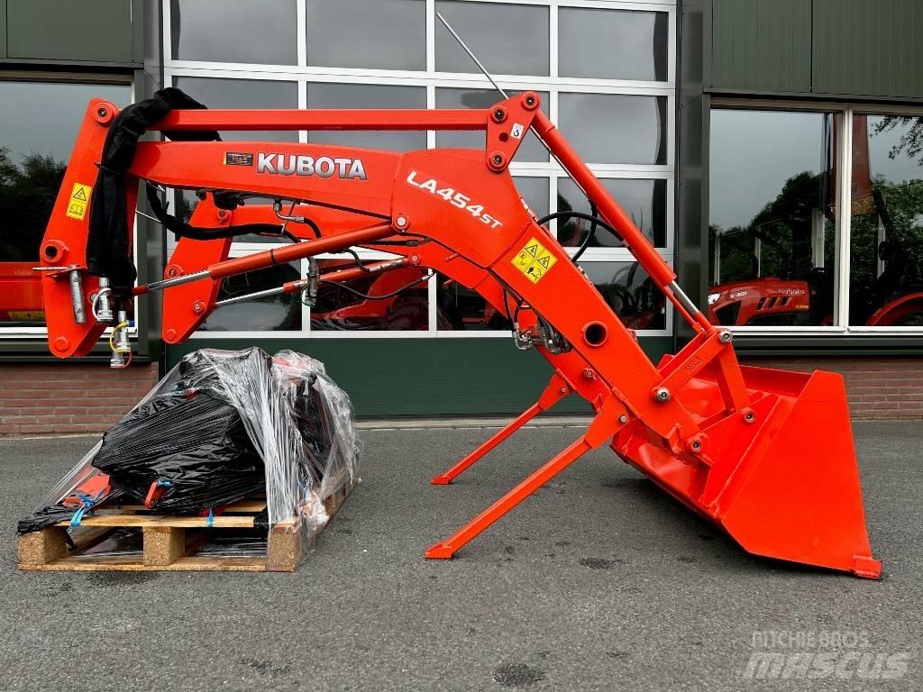 Kubota LA454ST Прикачно оборудване за компактен трактор