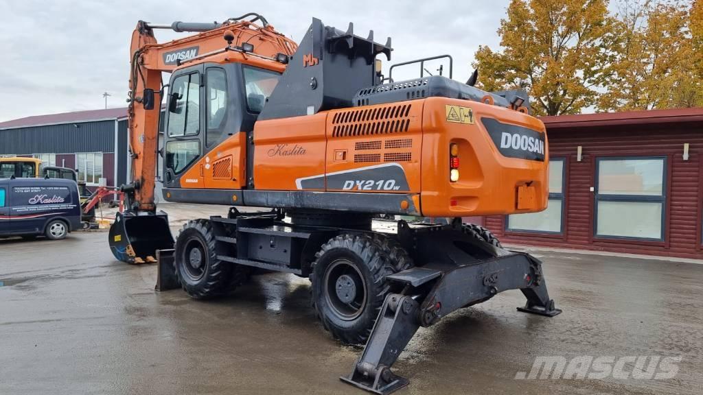 Doosan DX 210 W - 5 Колесни екскаватори