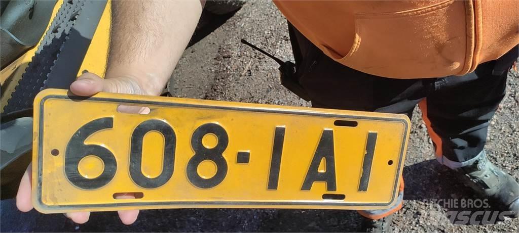 Volvo EW180C Колесни екскаватори