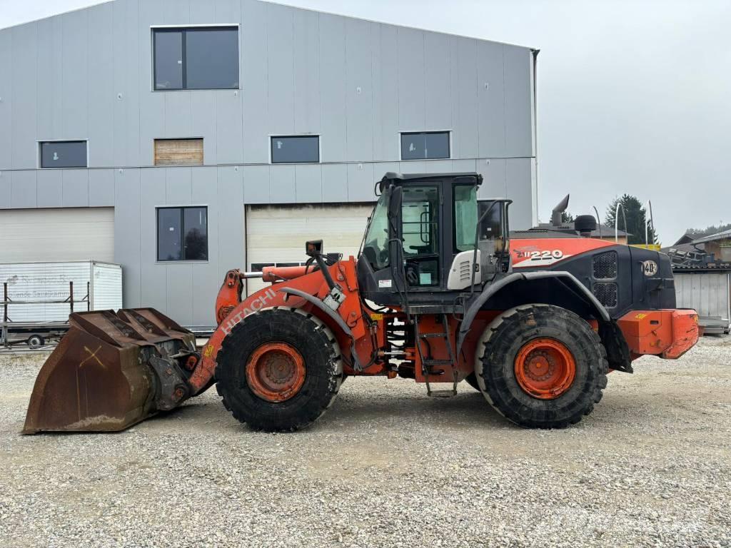 Hitachi ZW 220-6 Колесни товарачи