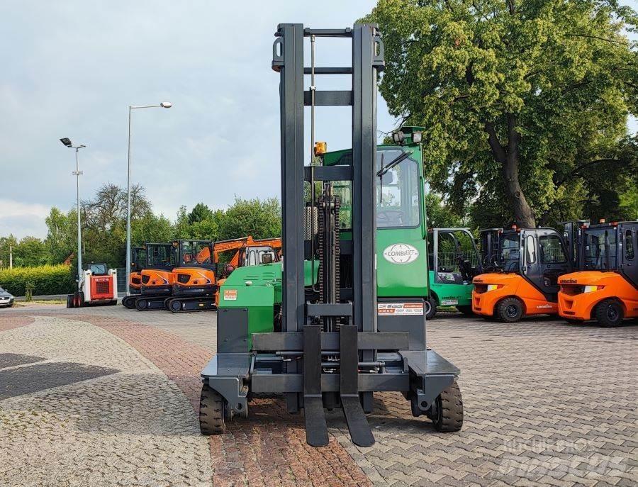 Combilift C4000 Повдигач с движение в 4 посоки
