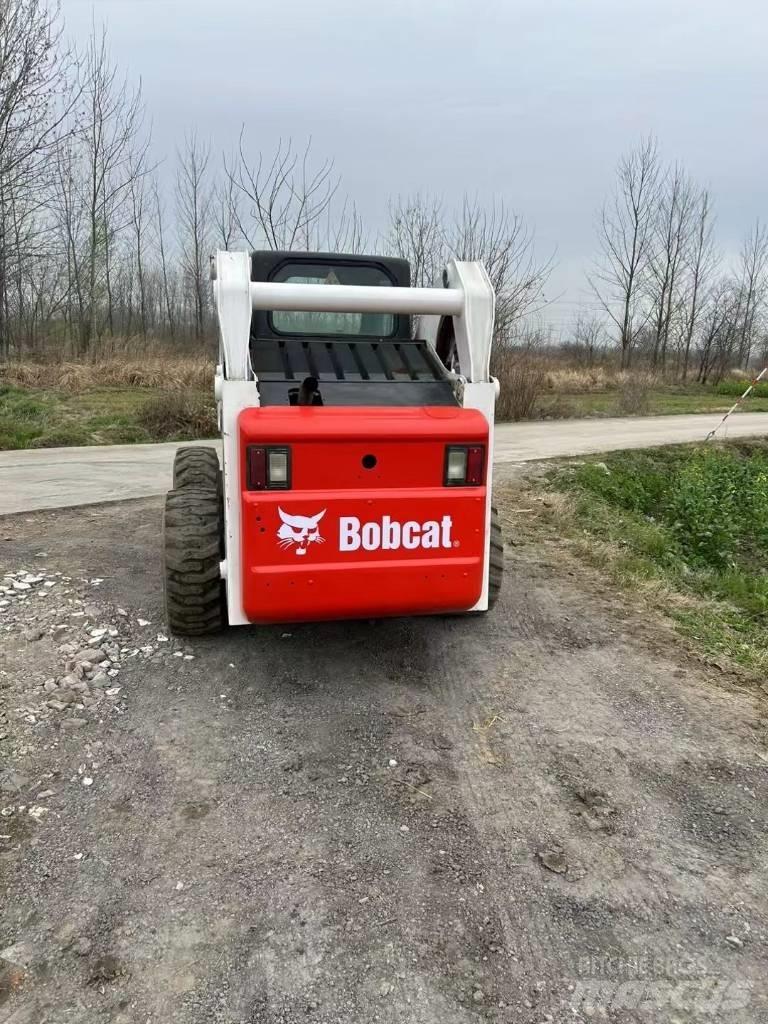 Bobcat S 300 Мини товарачи
