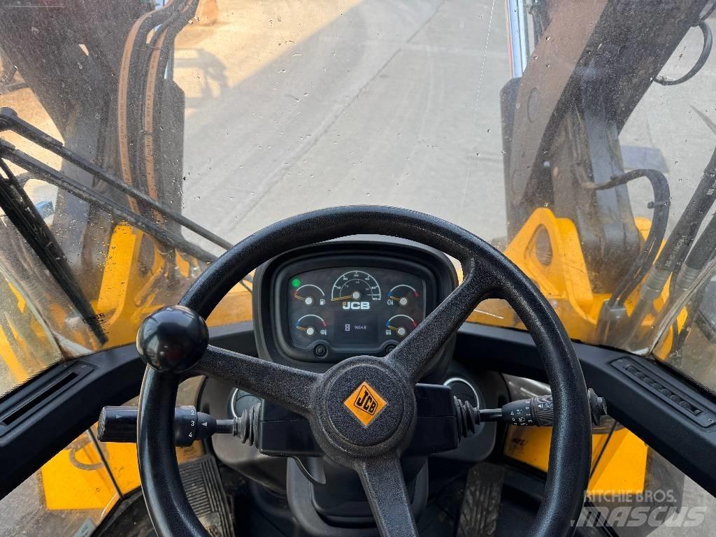 JCB 437 HT Agri Многофункционални товарачи