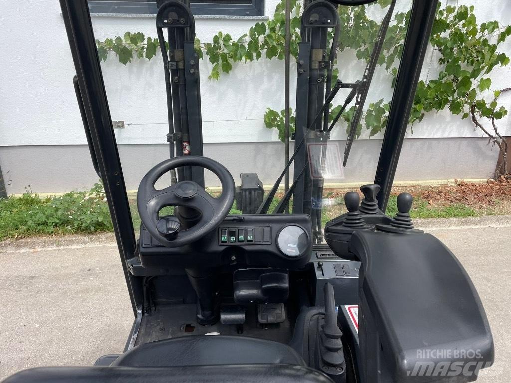 Linde E 16 P Електрически вилични кари-повдигачи