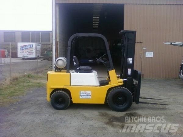 Yale 2.5 Tonne Камиони с АГУ
