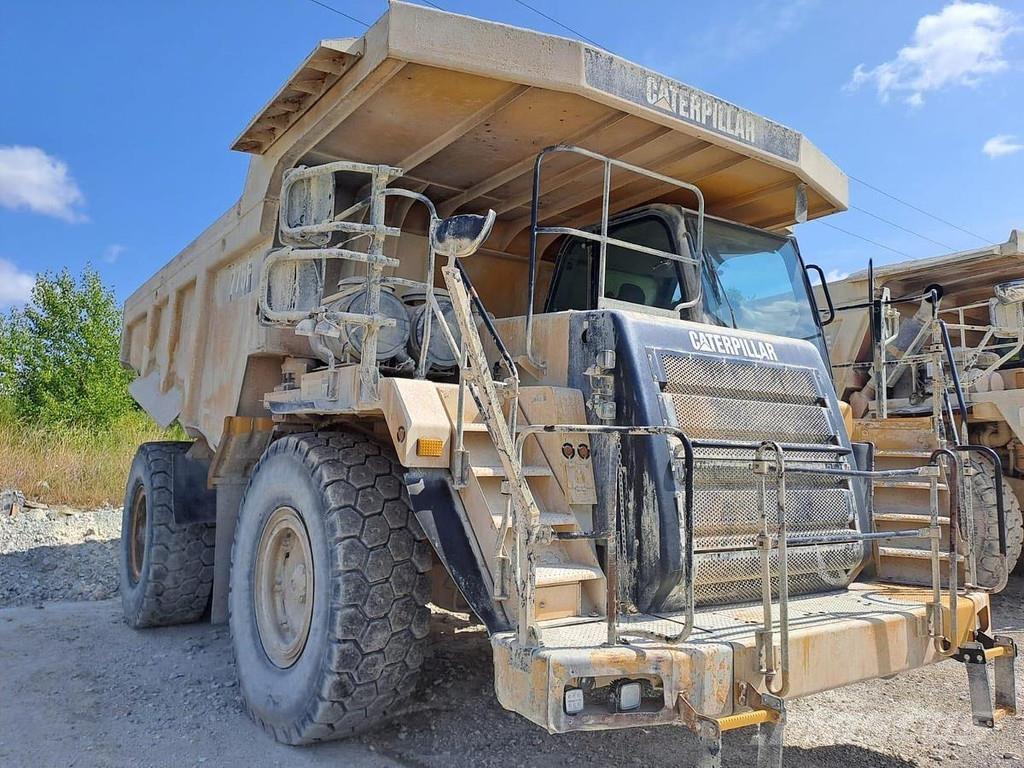 CAT 775F Твърди самосвали
