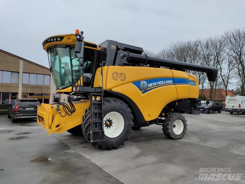 New Holland CH7.70 Комбайни