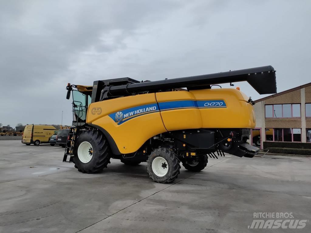 New Holland CH7.70 Комбайни