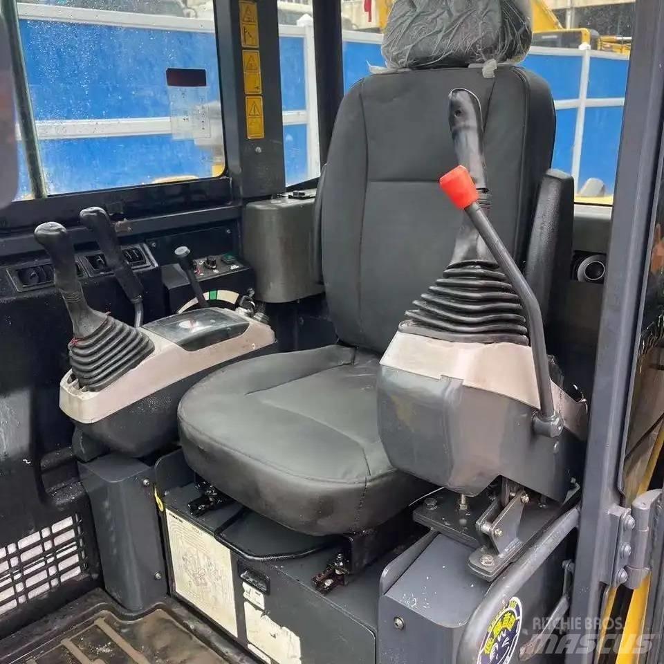 Komatsu PC56-7 Верижен екскаватор