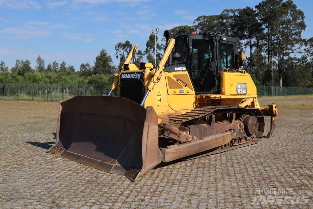 Komatsu D65EX-16 Верижни булдозери
