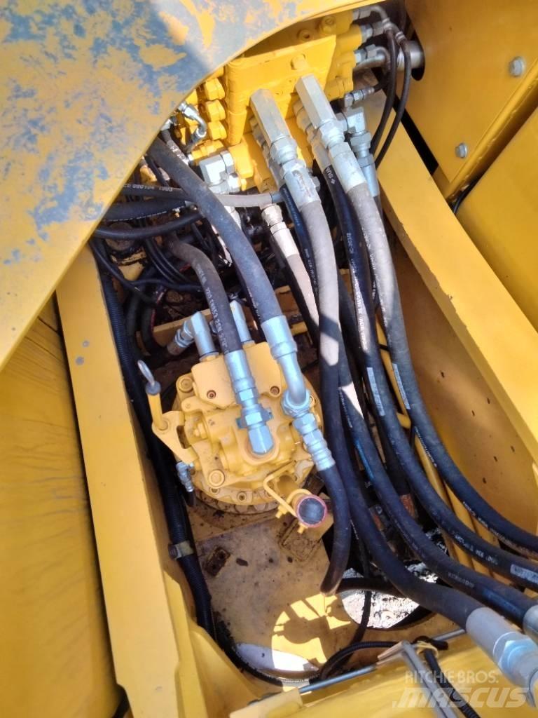 Komatsu PC 160 Средни екскаватори 7т - 12т