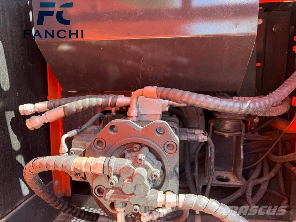 Doosan DX 225 Верижен екскаватор