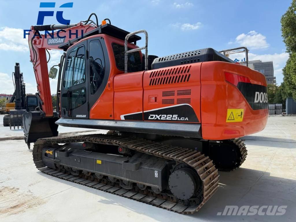 Doosan DX 225 Верижен екскаватор