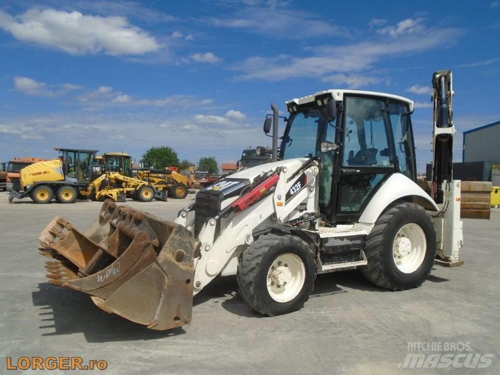 CAT 432 F Товарач със заден ексватор