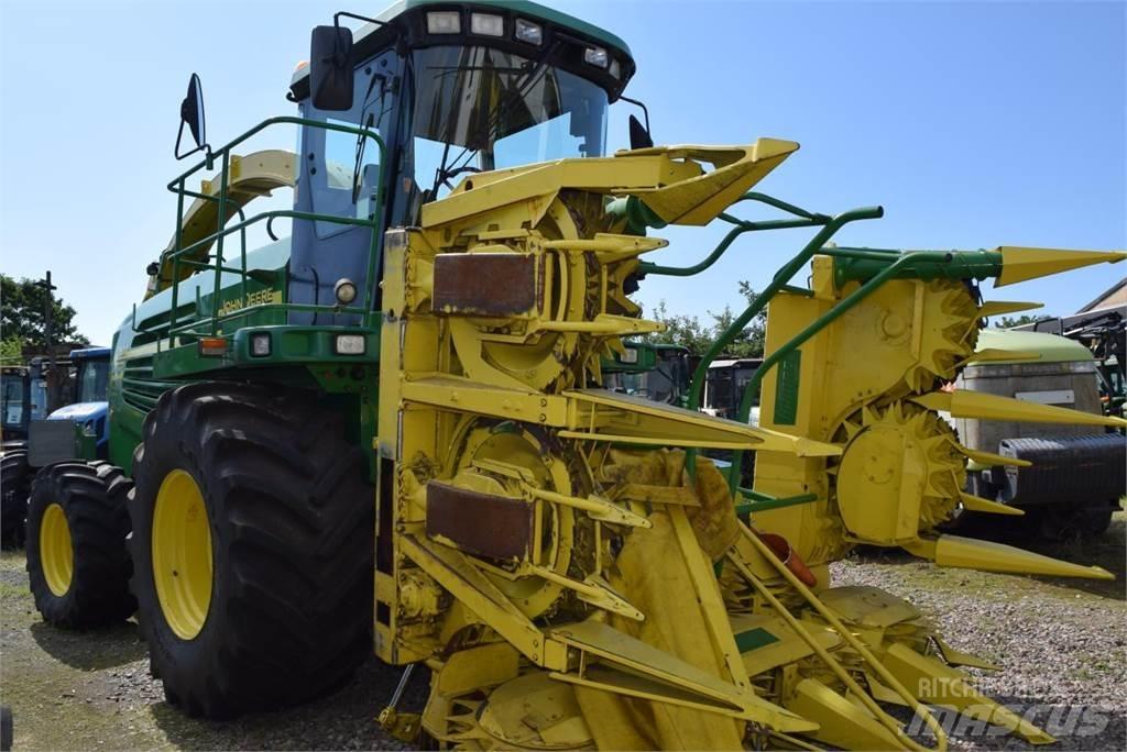 John Deere 7400 Самоходни фуражири