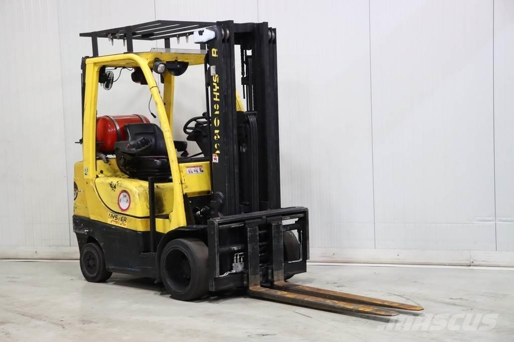 Hyster S3.0FT Камиони с АГУ