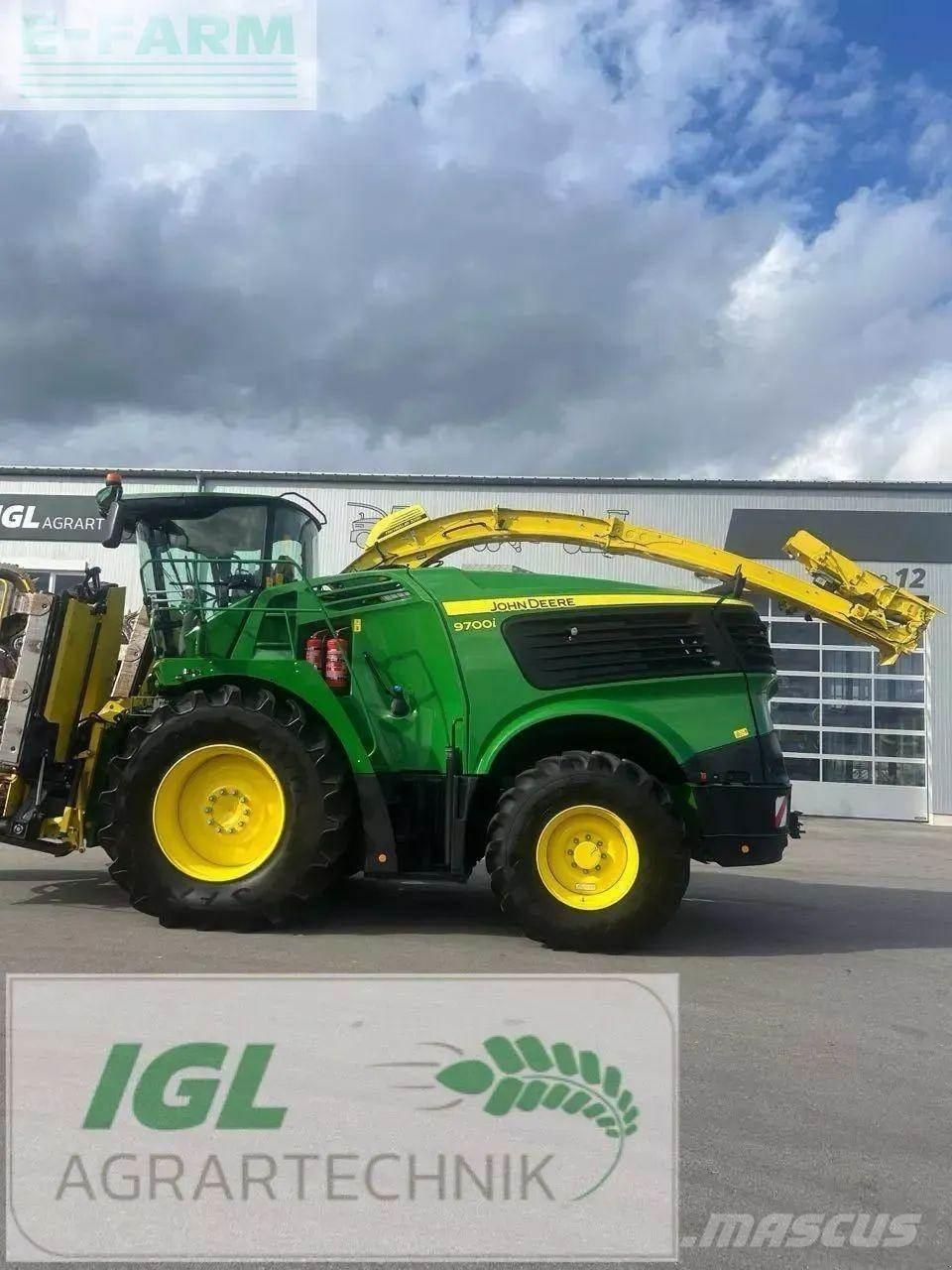 John Deere 9700 i Самоходни фуражири