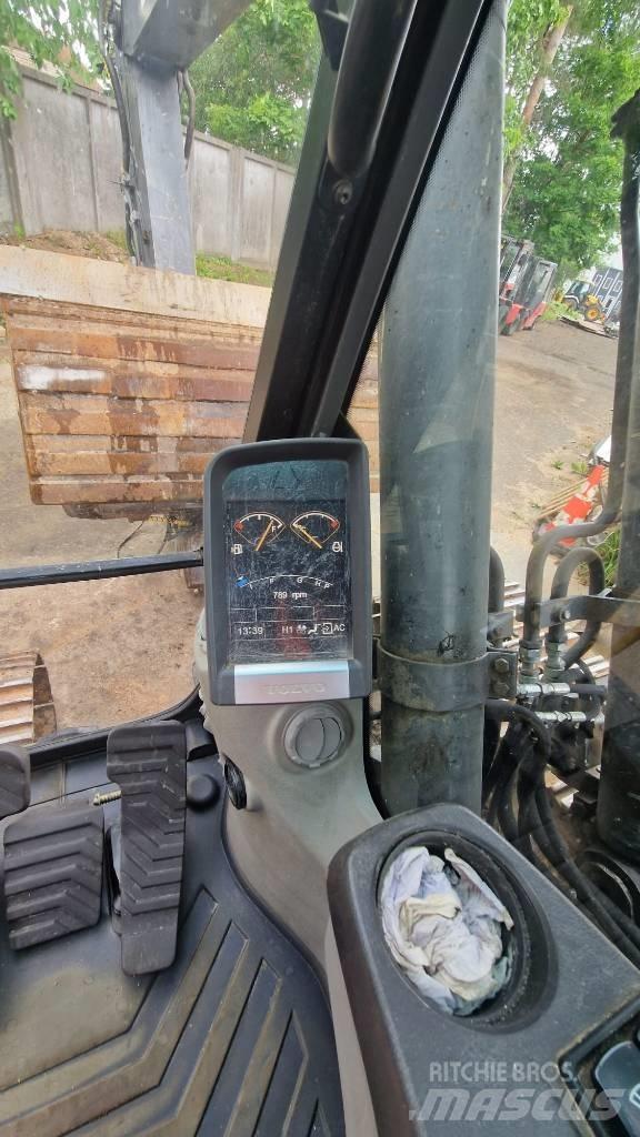 Volvo EC180CL Верижен екскаватор
